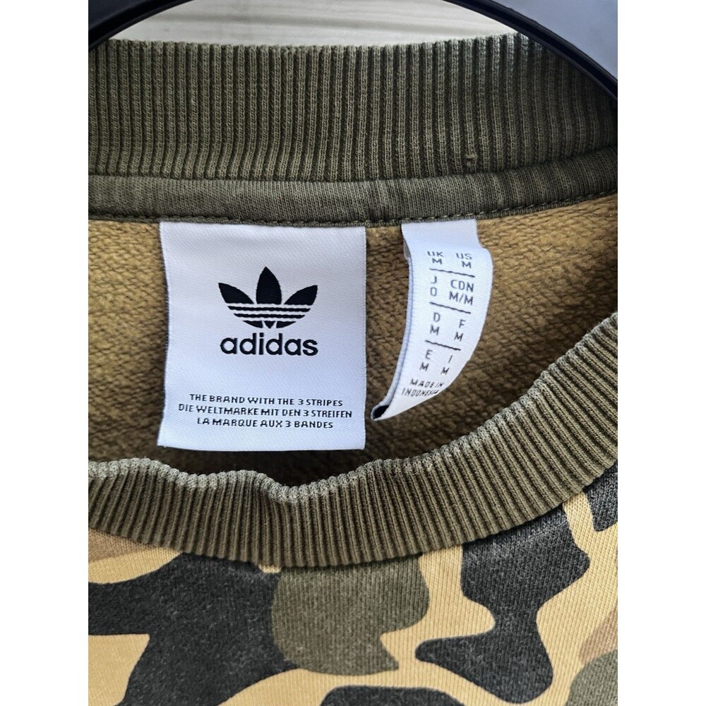 Adidas Sweatshirt mediumAdult Green Camo Crewneck Pullover Athletic Stretch Mens - Picture 2 of 3